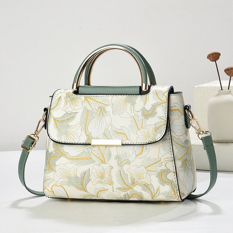 Waterproof Elegant Tote – Stylish Women’s Bag