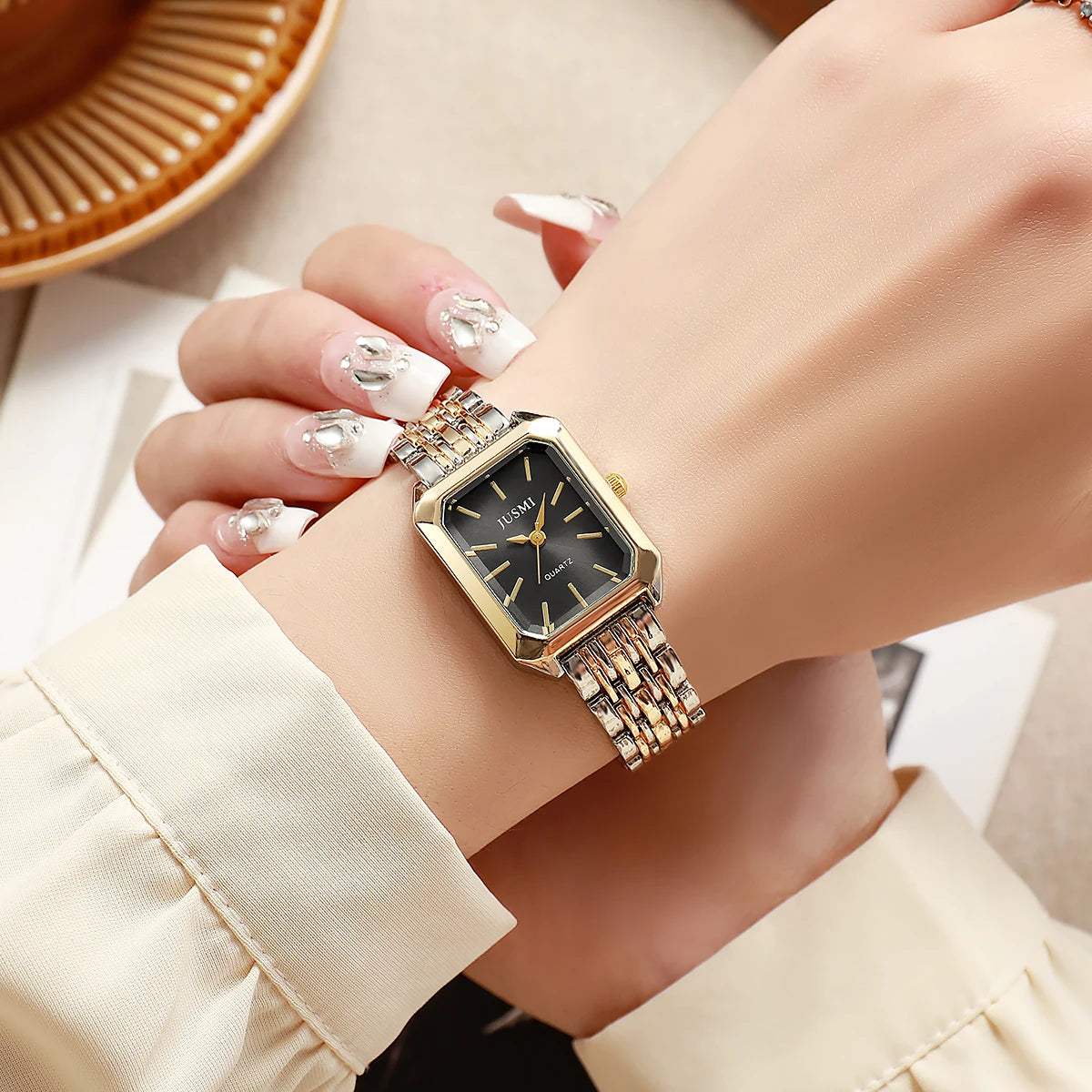 Square Steel Quartz Watch – Elegant & Modern