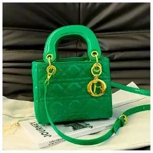 Trendy Leather Bag – Timeless & Versatile