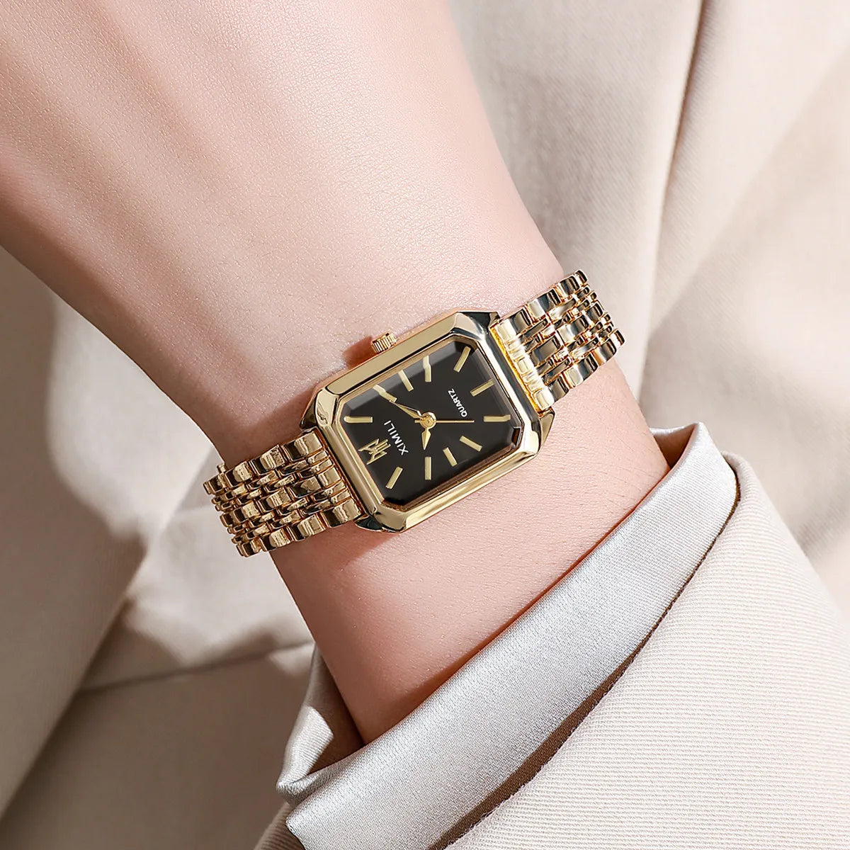 Luxury Gold Quartz Watch – Women’s Business Edition