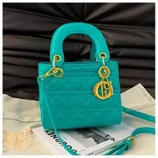Trendy Leather Bag – Timeless & Versatile